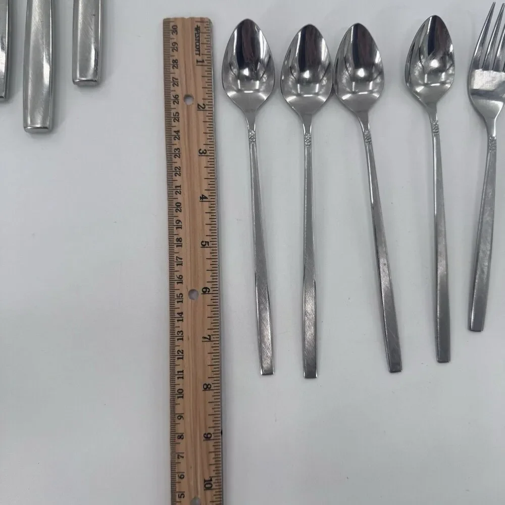 Lot of 17 1881 Rogers Oneida Ltd Melissa pattern stainless Forks Knives Spoons